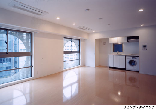 ���r���O�E�_�C�j���O