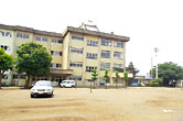 相模原市立谷口中学校(730m)